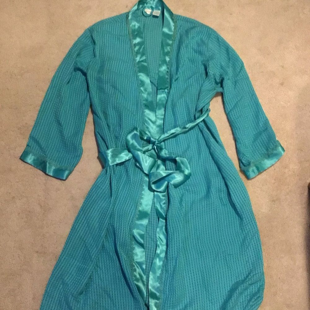 Vintage adonna Teal Satin Trim Robe